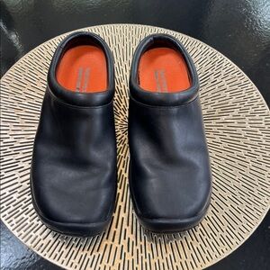 Merrell Black Leather Clogs Size 7
